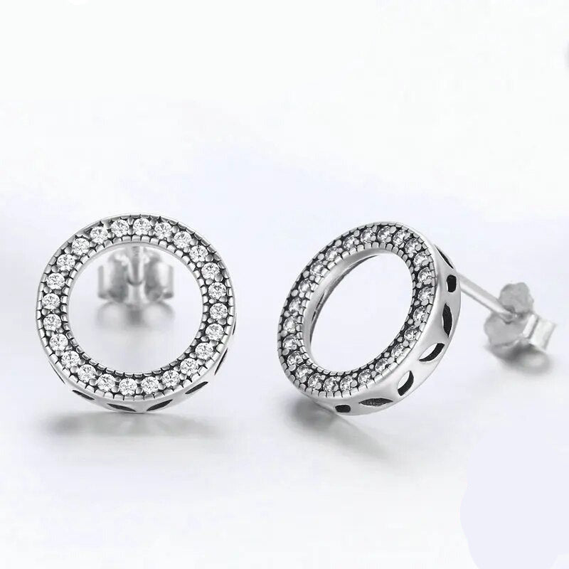 Brinco Círculo com Zircônias em Prata 925