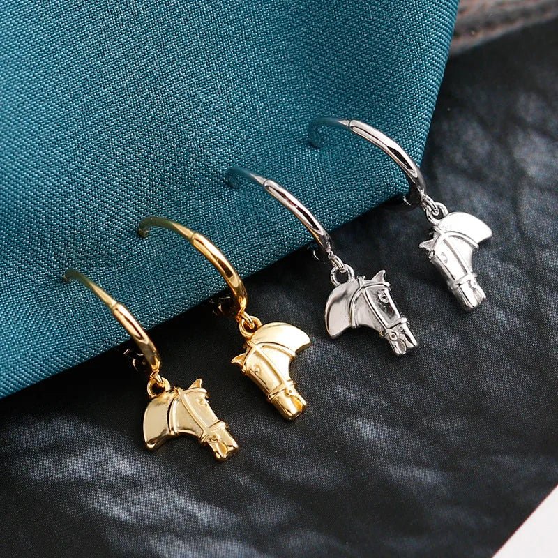 Brincos Cavalo em Prata 925 com Banho de Ouro 18k
