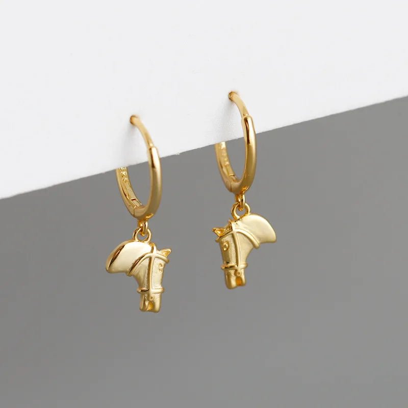 Brincos Cavalo em Prata 925 com Banho de Ouro 18k