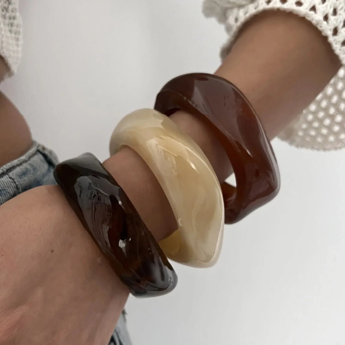 Pulseira Larga de Acrílico Fashion