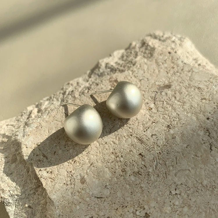 Brinco Gota Orgânico Minimalista Banhado Ouro 18k