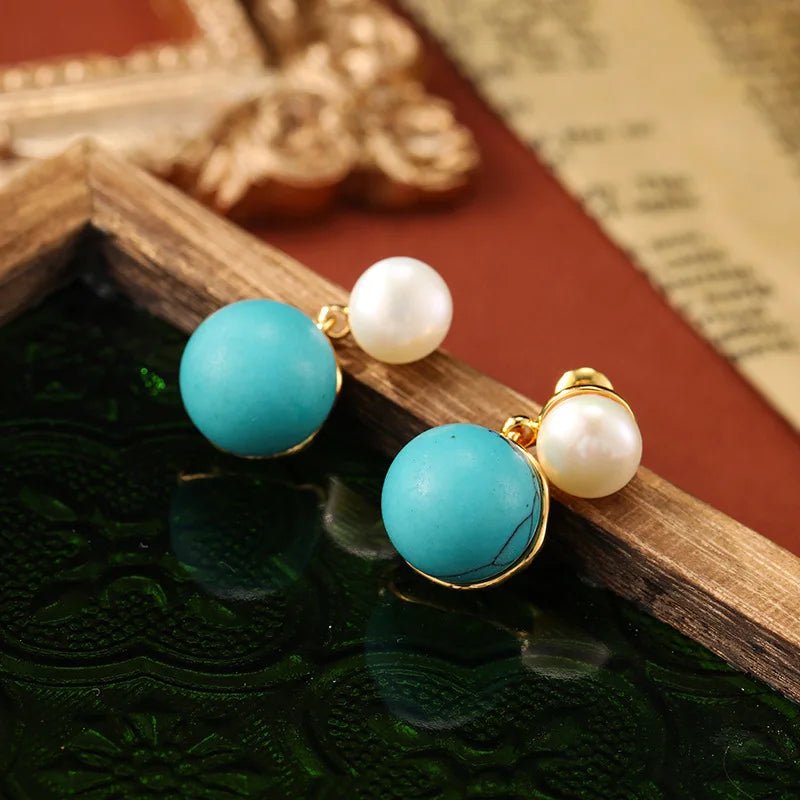 Brinco Vintage com pérola e banho de ouro 18k