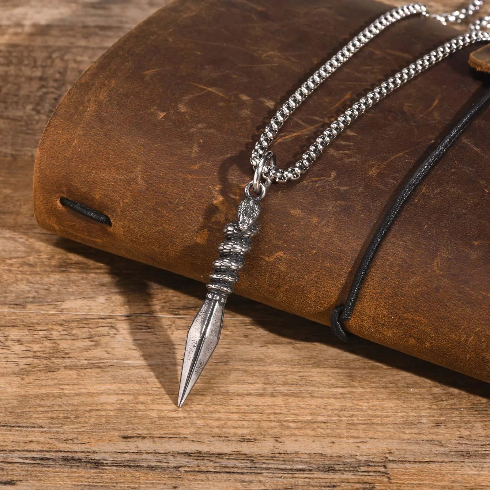 Colar Ponta de Lança Masculino