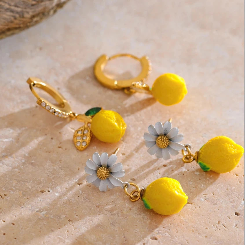 Brinco Limão Dourado Geométrico com Zircônia