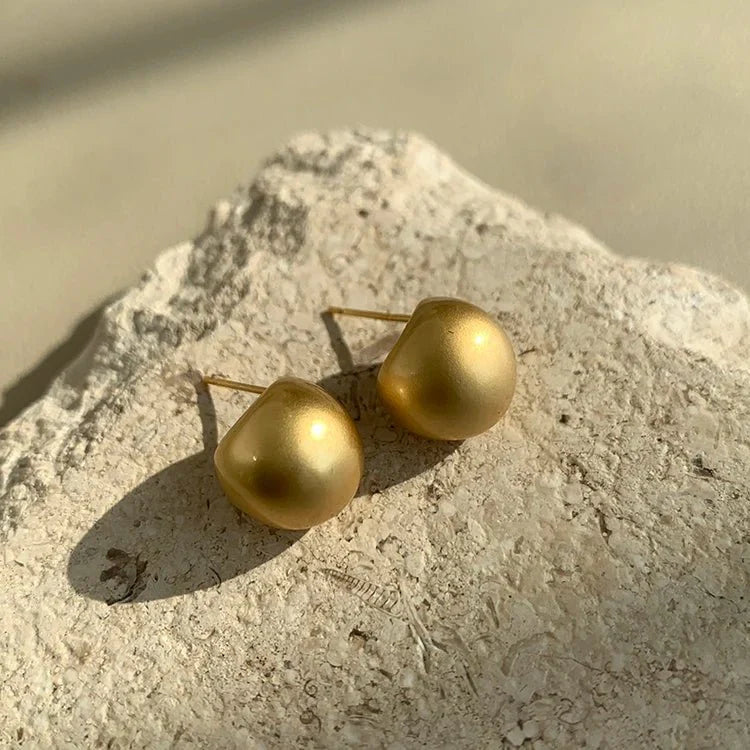Brinco Gota Orgânico Minimalista Banhado Ouro 18k