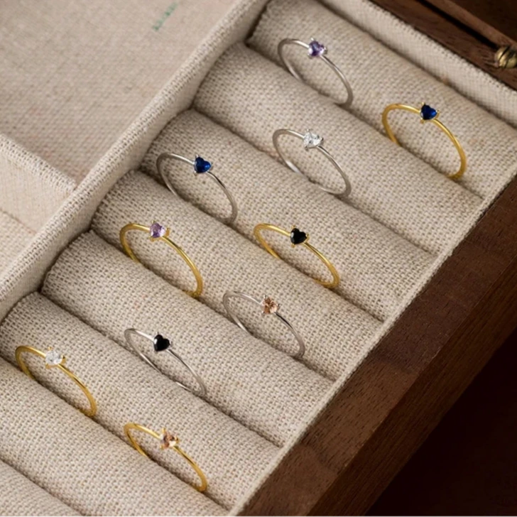 Anel Love em Prata 925 com Zircônia