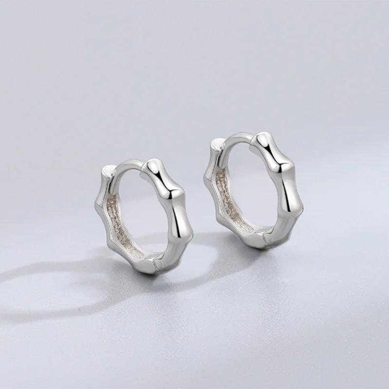 Brinco Bambu em Prata 925 com Zircônia