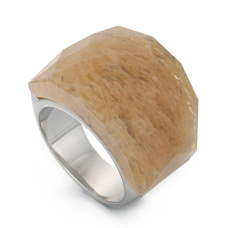 Anel Pedra Natural Grande Banhado em Ouro 18k