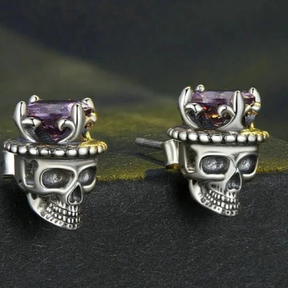 Brinco Caveira Rei em Prata 925 com Zircônia