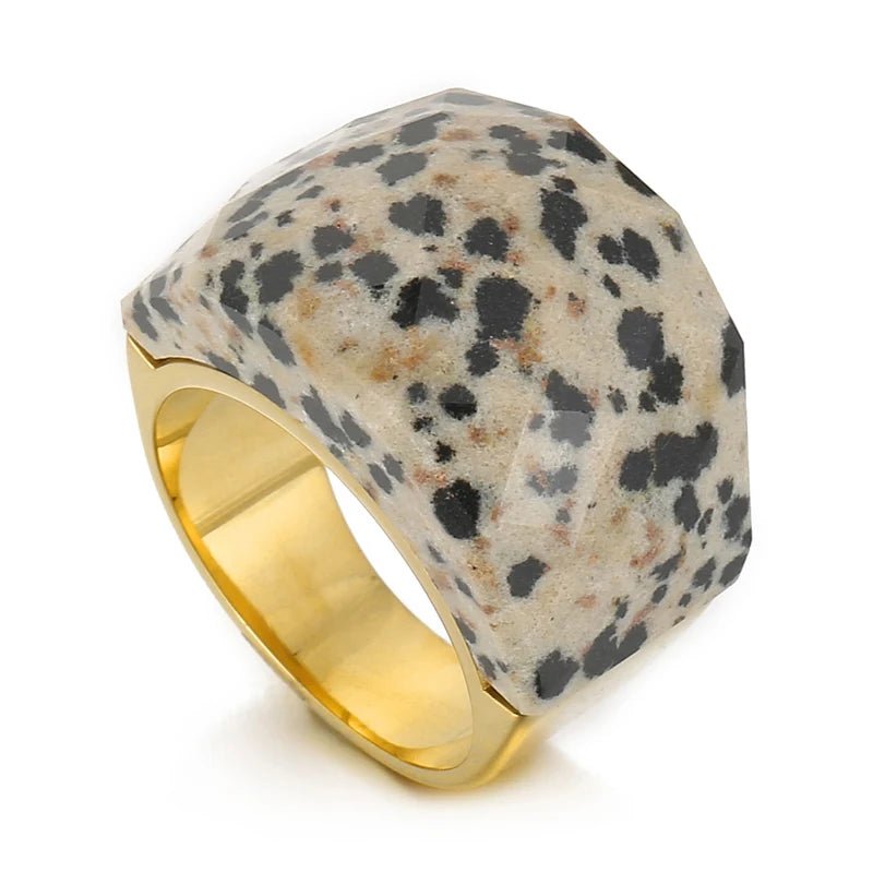 Anel Pedra Natural Grande Banhado em Ouro 18k