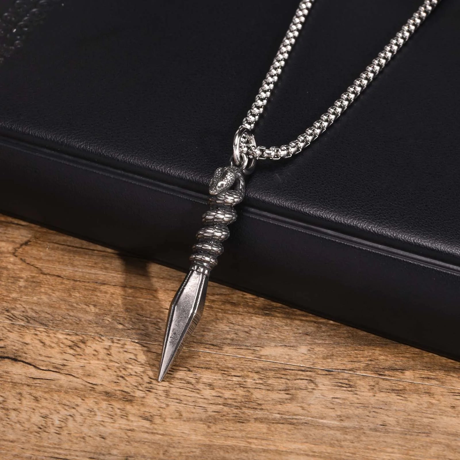 Colar Ponta de Lança Masculino