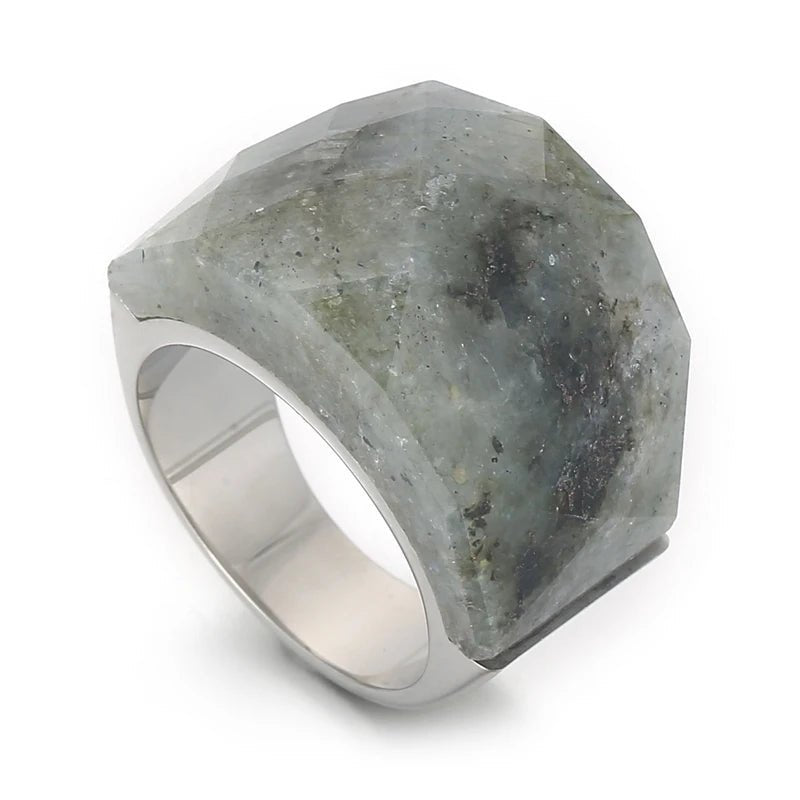 Anel Pedra Natural Grande Banhado em Ouro 18k