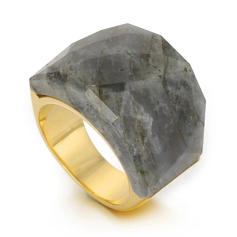 Anel Pedra Natural Grande Banhado em Ouro 18k