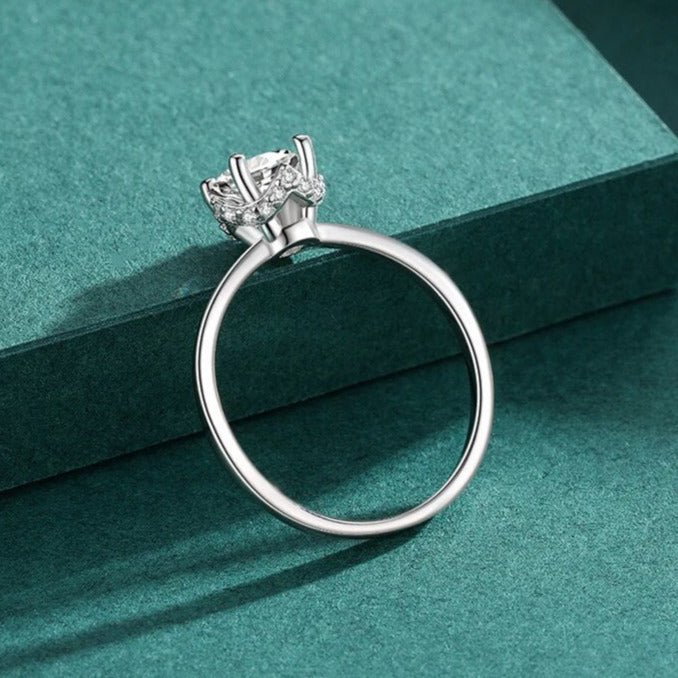 Anel Solitário de Prata com Zircônia