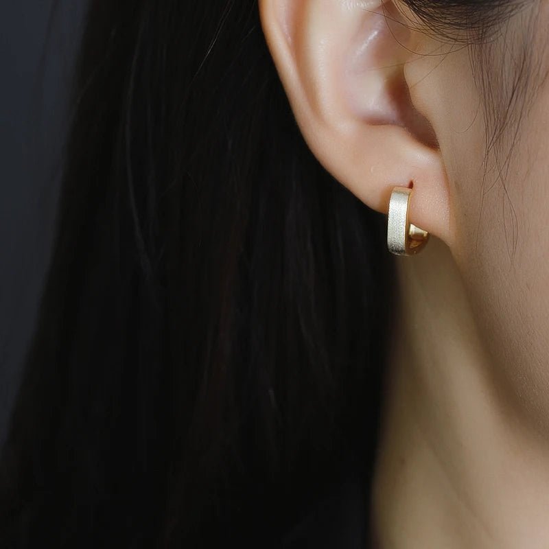 Brinco Argola Retangular em Prata 925 com Zircônia