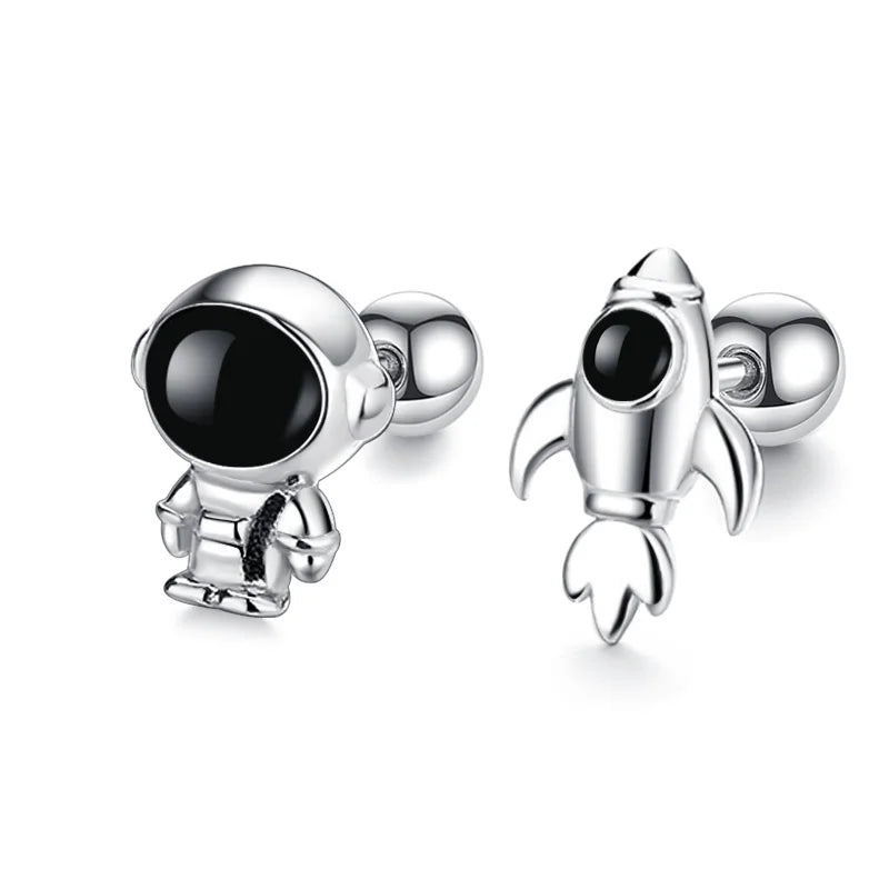 Brinco Stud Astronauta - PIERC_11 folheada a ouro da Vonn | Vonn