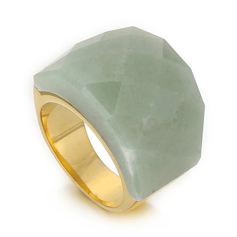Anel Pedra Natural Grande Banhado em Ouro 18k