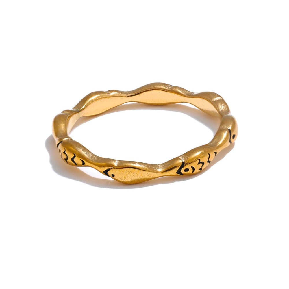 Anel Minimalista Peixe - Folheado a Ouro 18k - Amare_28 folheada a ouro da Vonn | Vonn