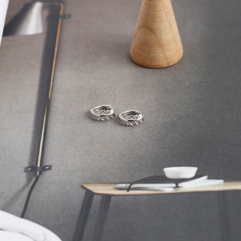 Argola Folha Tradicional em prata 925