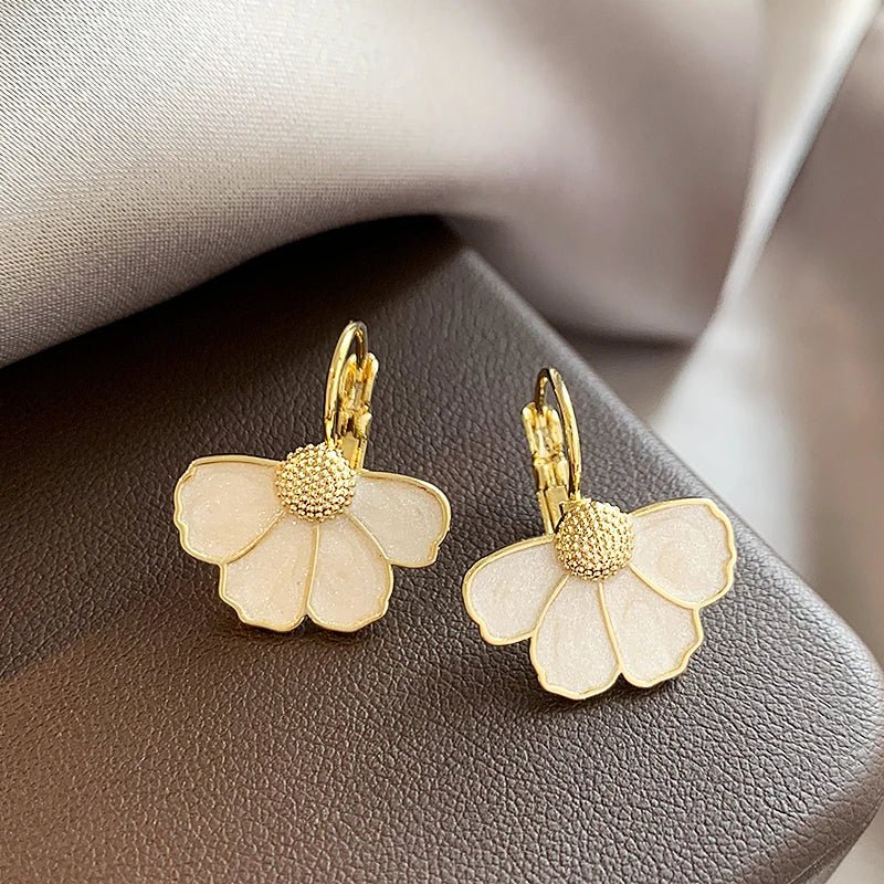 Brinco Flor Pétalas com Banho de Ouro 18k