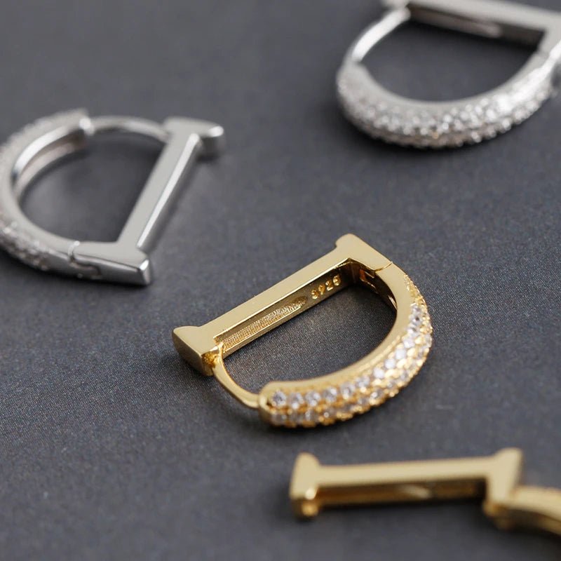 Brinco Letra D Prata 925