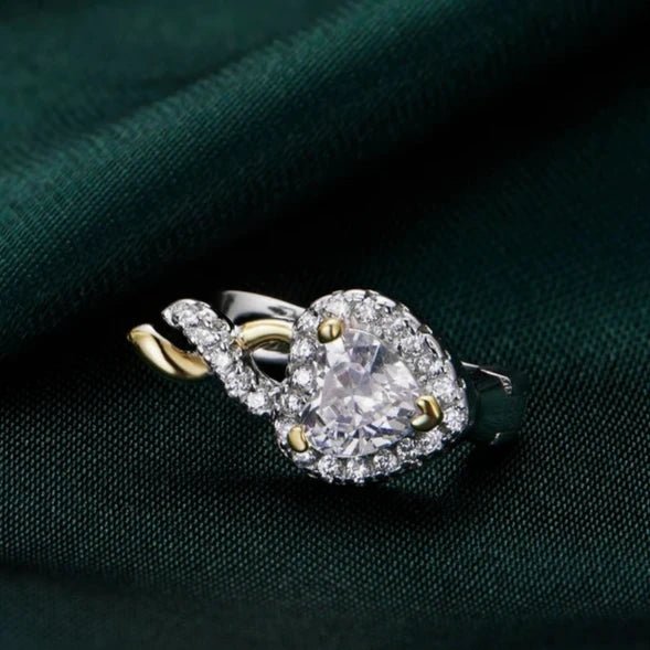 Brincos de Argola em Prata 925 com Formato de Coração