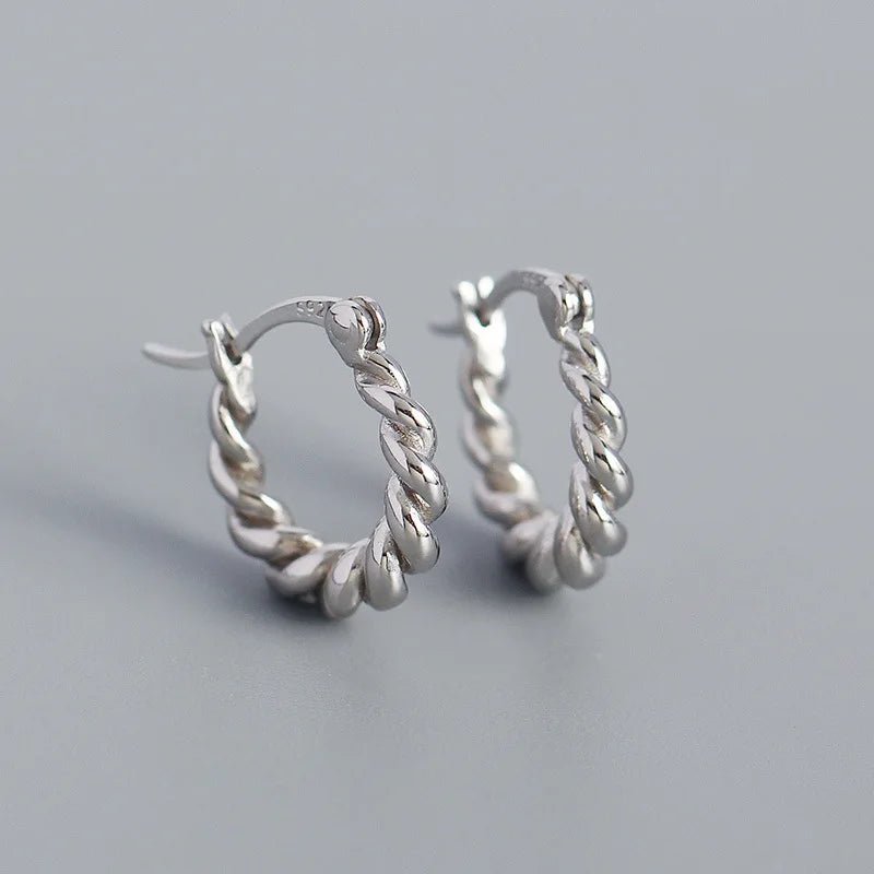 Brincos de Torção Circular com Zircônia em Prata 925 e Banho de Ouro 18k