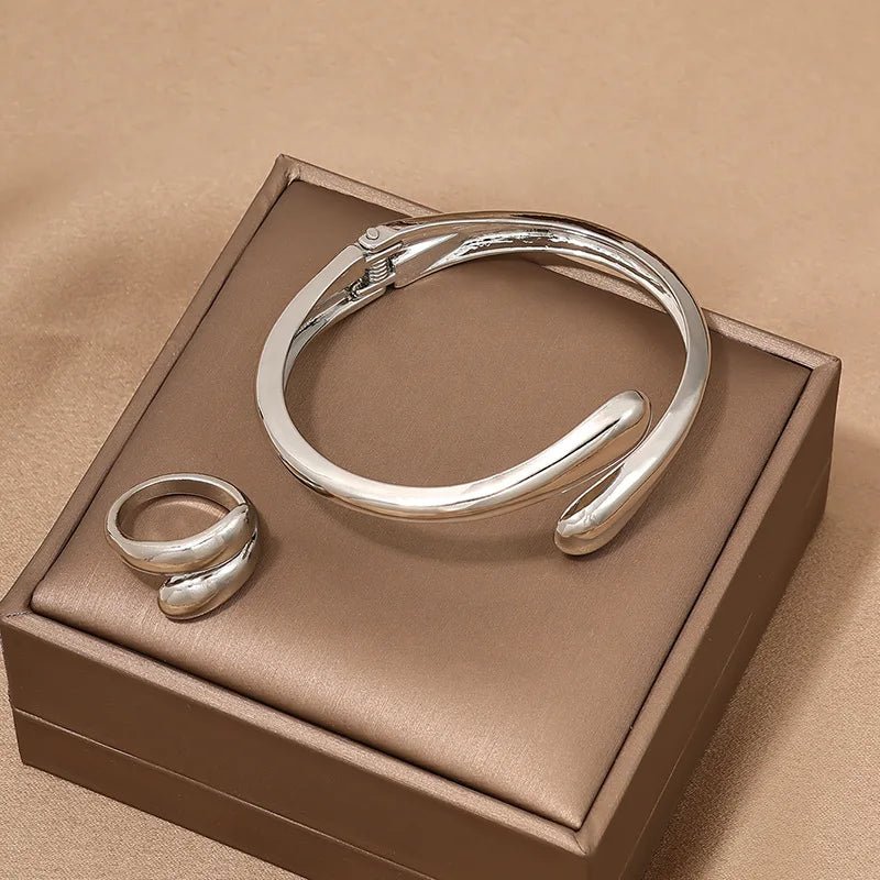 Conjunto de Semijoias Orgânicas Douradas com Banho