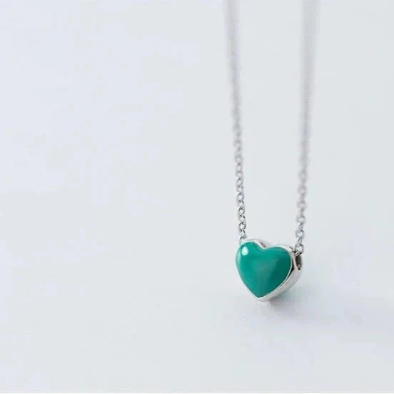 Colar de Pingente com Corações em Esmalte em Prata 925