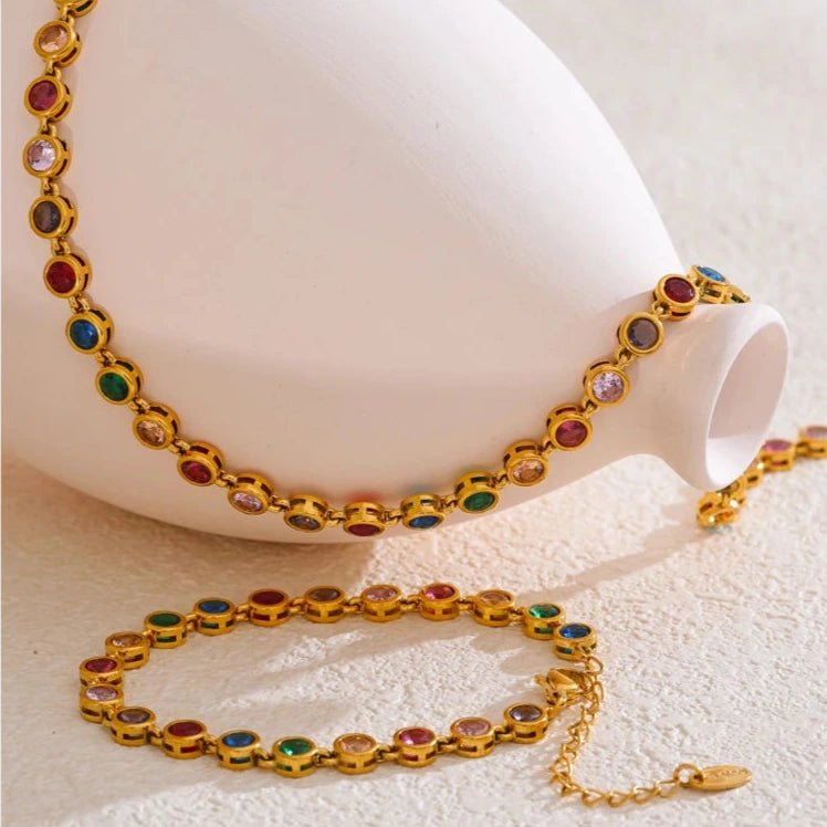 Colar Dourado Pedras Zircônia - Amare_32 folheada a ouro da Vonn | Vonn
