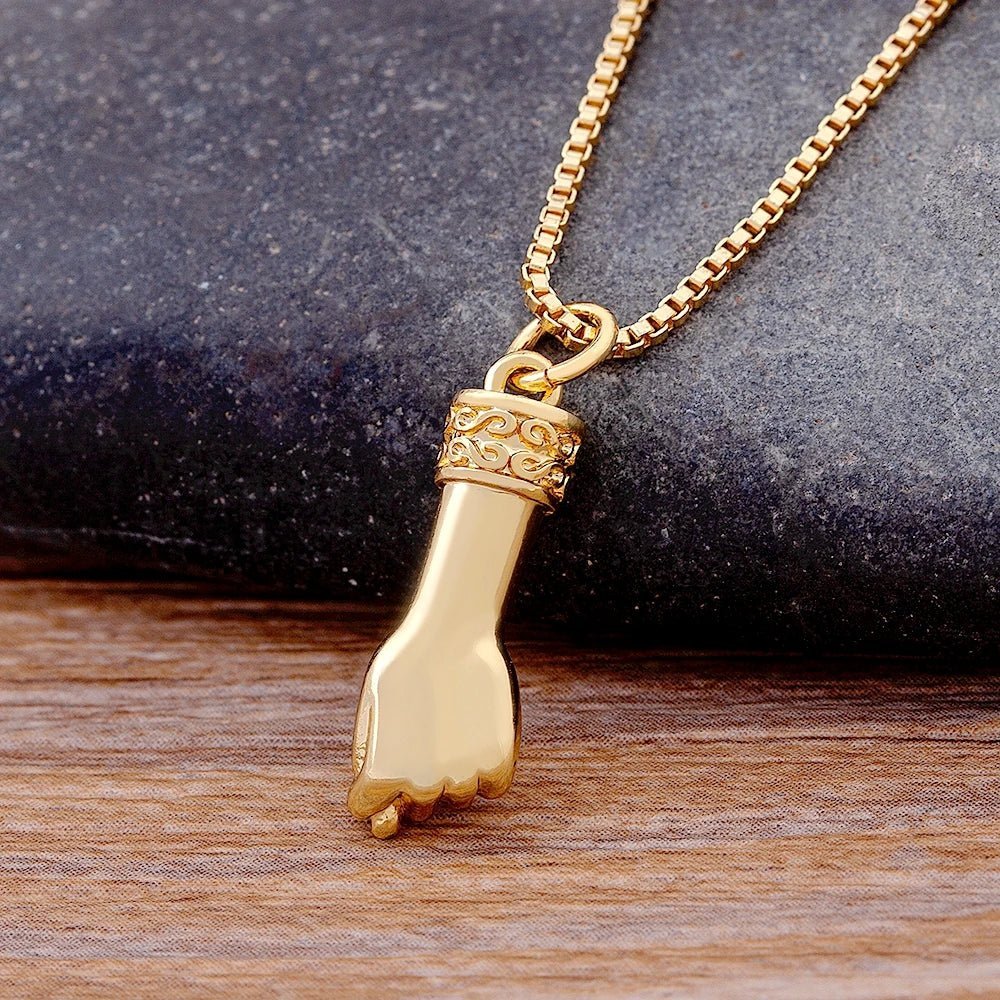 Colar Figa Delicado Zircônias Banhada a Ouro 18k