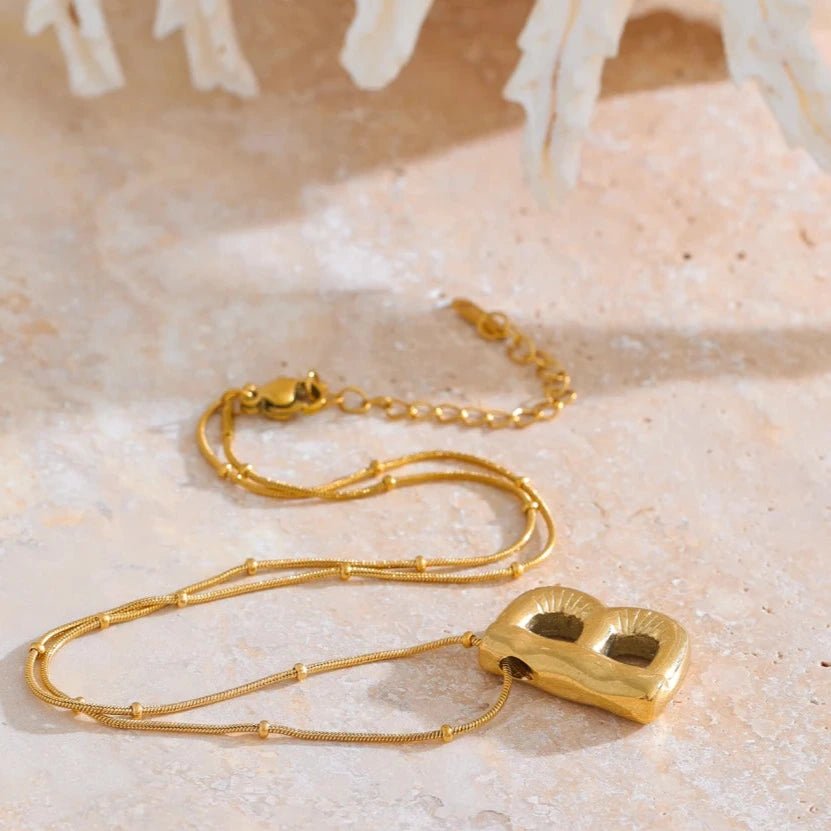 Colar Letra Balão Dourado