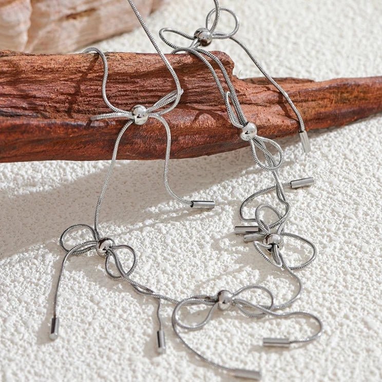 Gargantilha Laço Dourado