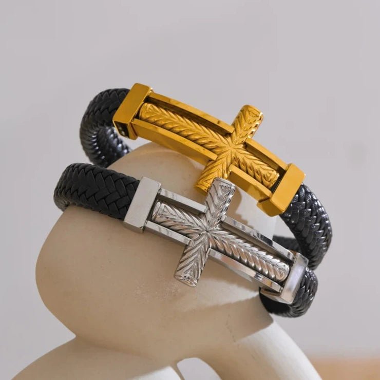 Pulseira Cruz Masculina em Couro com Aço Inoxidável
