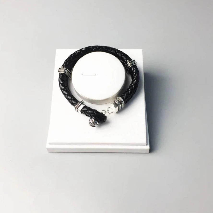 Pulseira de Couro com Detalhes em Prata 925