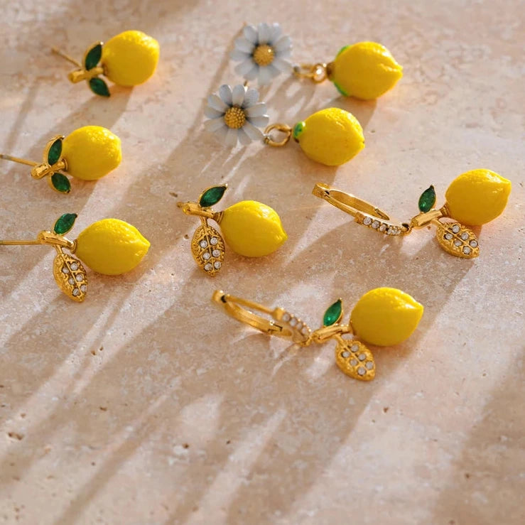 Brinco Limão Dourado Geométrico com Zircônia