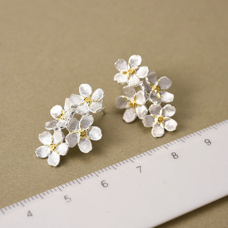 Brincos Flor em Prata 925 – Estilo Romântico e Delicado