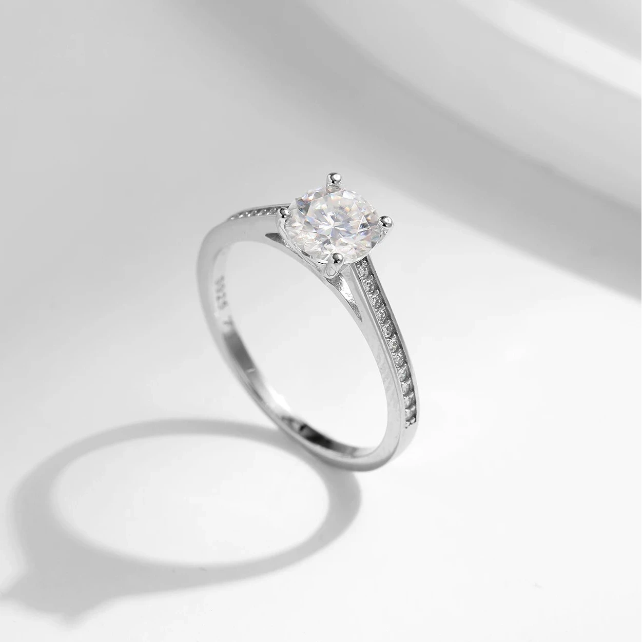 Anel Solitário Moissanite Prata 925