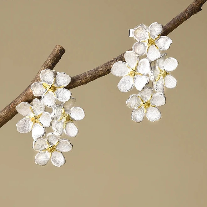Brincos Flor em Prata 925 – Estilo Romântico e Delicado