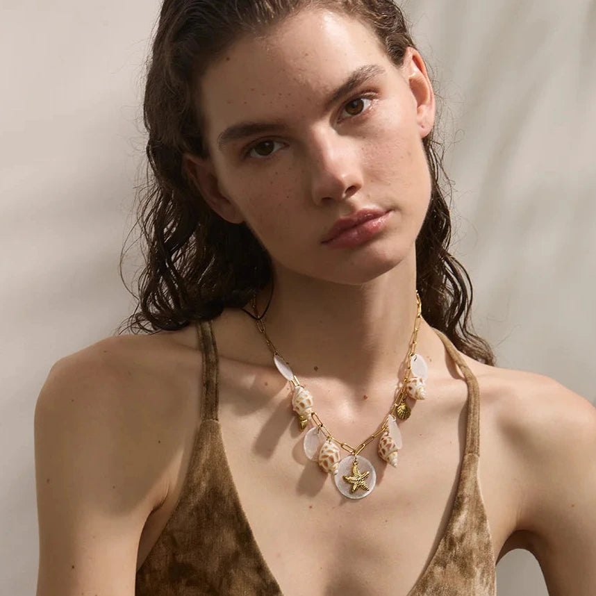 Colar Pingente Geométrico em Aço Inoxidável com Madrepéro