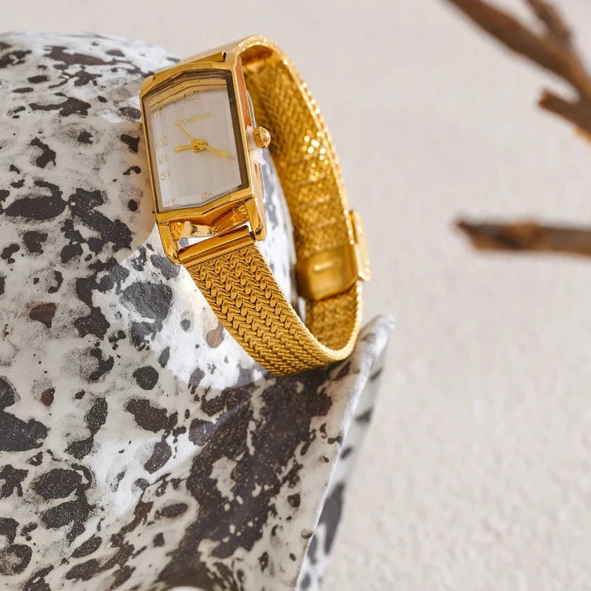 Relógio Digital Dourado Aço Inoxidável com Banho